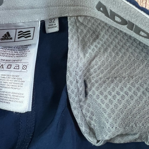 Mens Adidas Ultimate 365 Golf Shorts Blue Flat Front Chino Stretch Size 32 - Picture 6 of 7